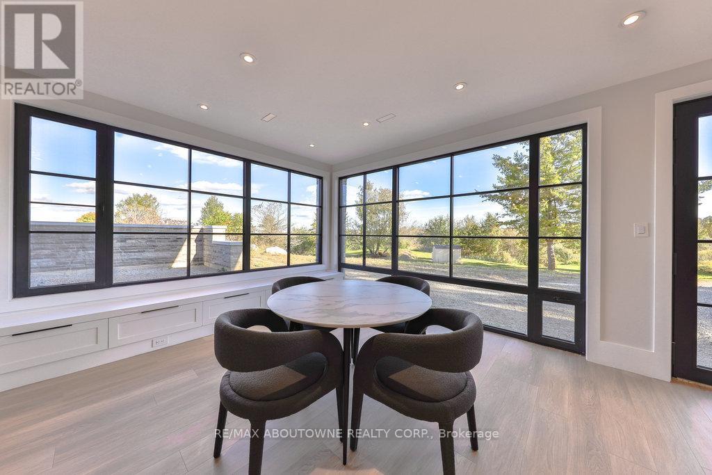 












6583 TWISS ROAD

,
Burlington,




Ontario
L7P0B3

