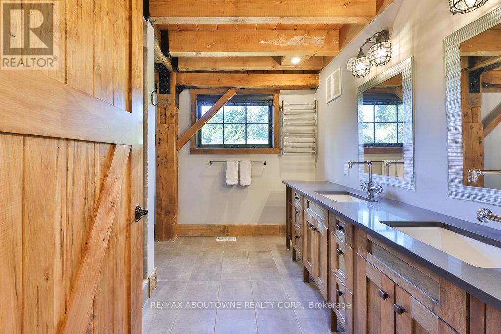 












6583 TWISS ROAD

,
Burlington,




Ontario
L7P0B3

