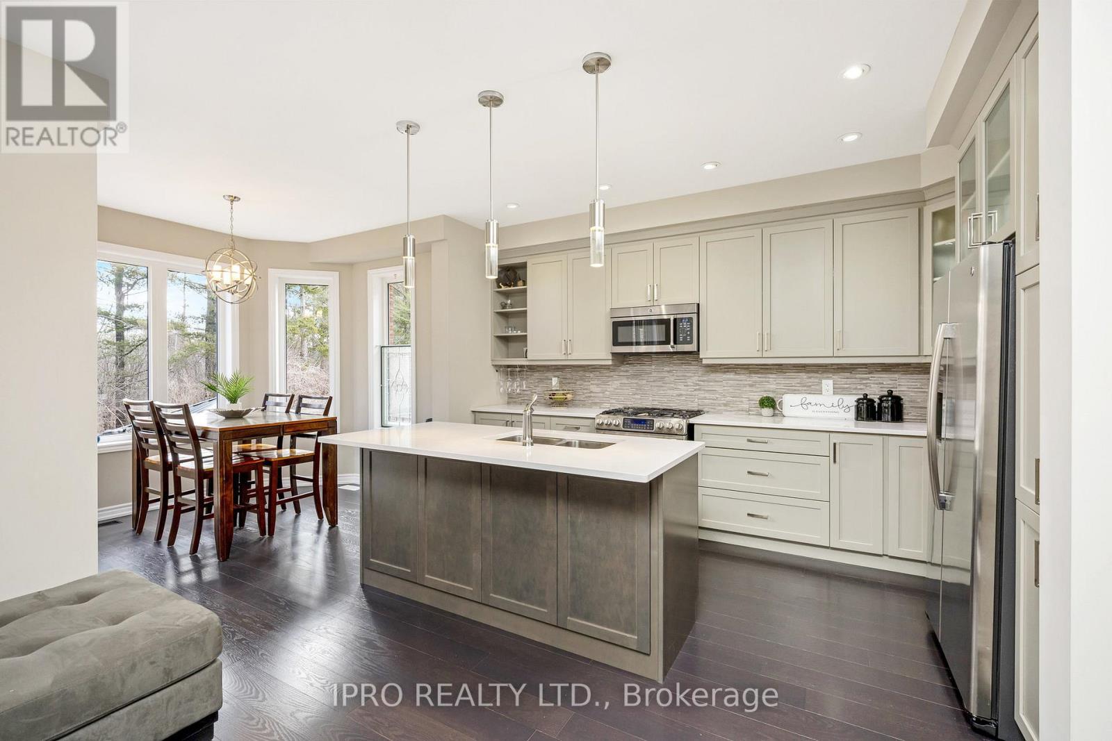 












25 UPPER CANADA COURT

,
Halton Hills (Georgetown),




Ontario
L7G0K9

