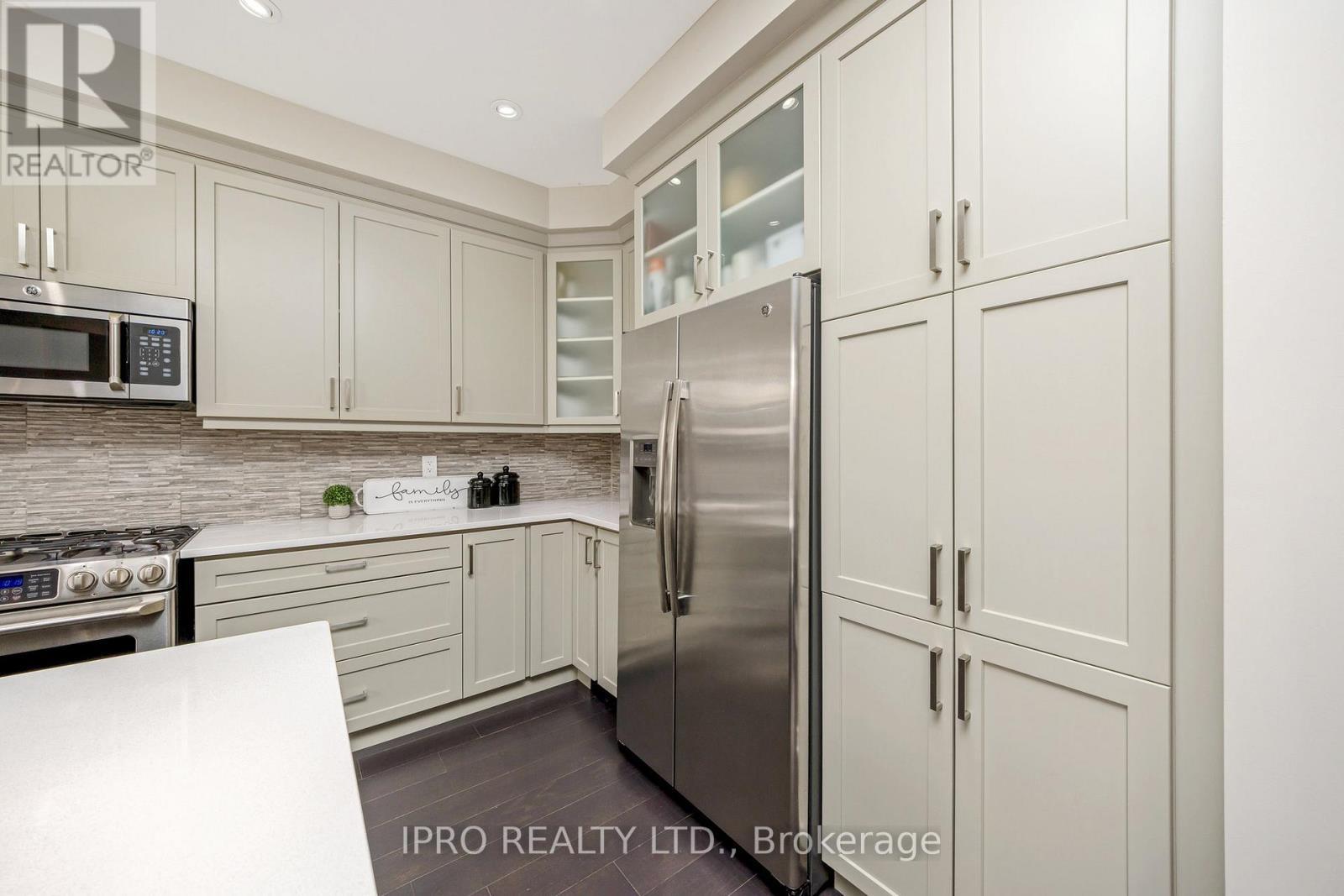












25 UPPER CANADA COURT

,
Halton Hills (Georgetown),




Ontario
L7G0K9

