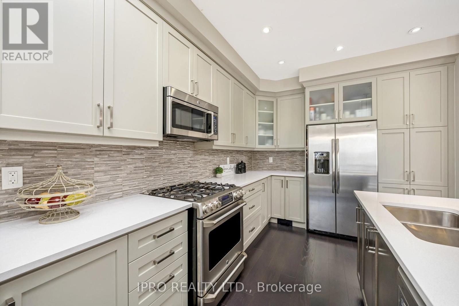 












25 UPPER CANADA COURT

,
Halton Hills (Georgetown),




Ontario
L7G0K9

