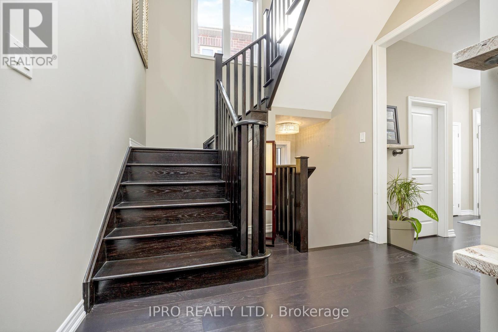 












25 UPPER CANADA COURT

,
Halton Hills (Georgetown),




Ontario
L7G0K9

