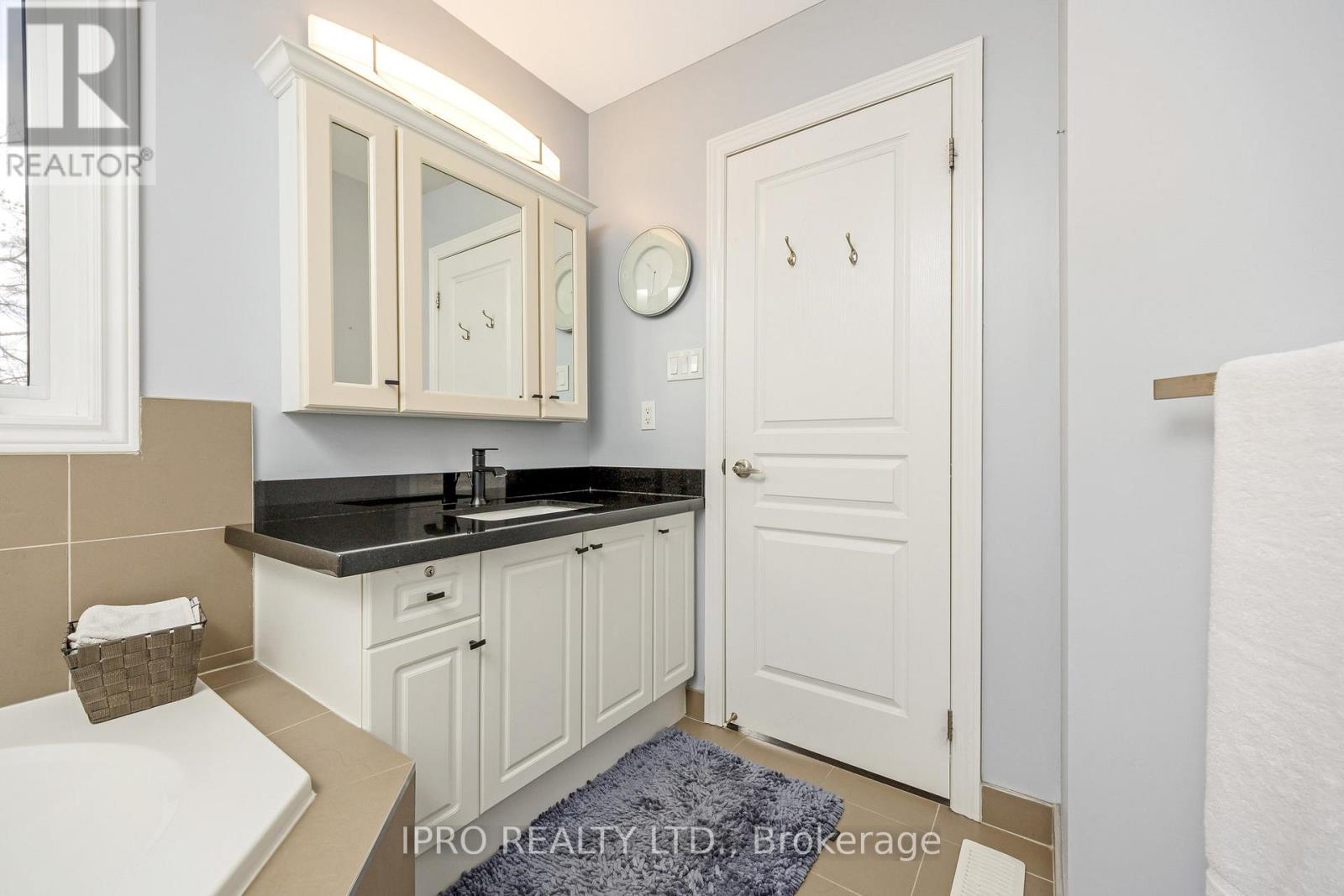 












25 UPPER CANADA COURT

,
Halton Hills (Georgetown),




Ontario
L7G0K9

