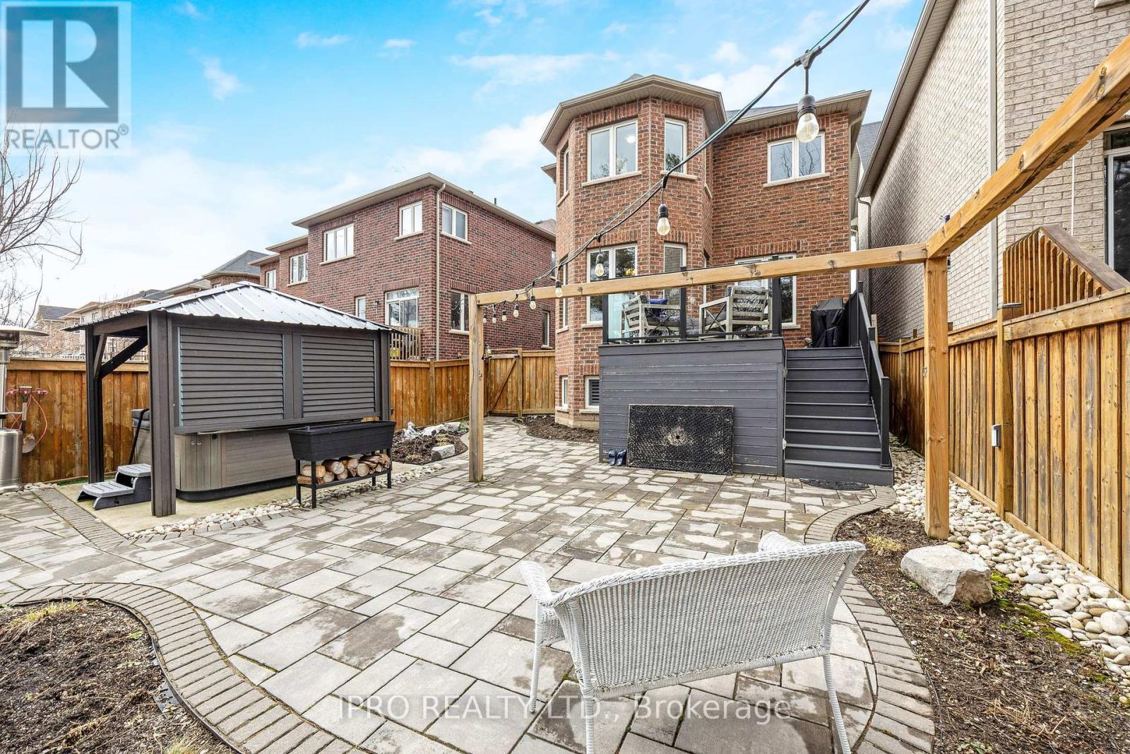 












25 UPPER CANADA COURT

,
Halton Hills (Georgetown),




Ontario
L7G0K9

