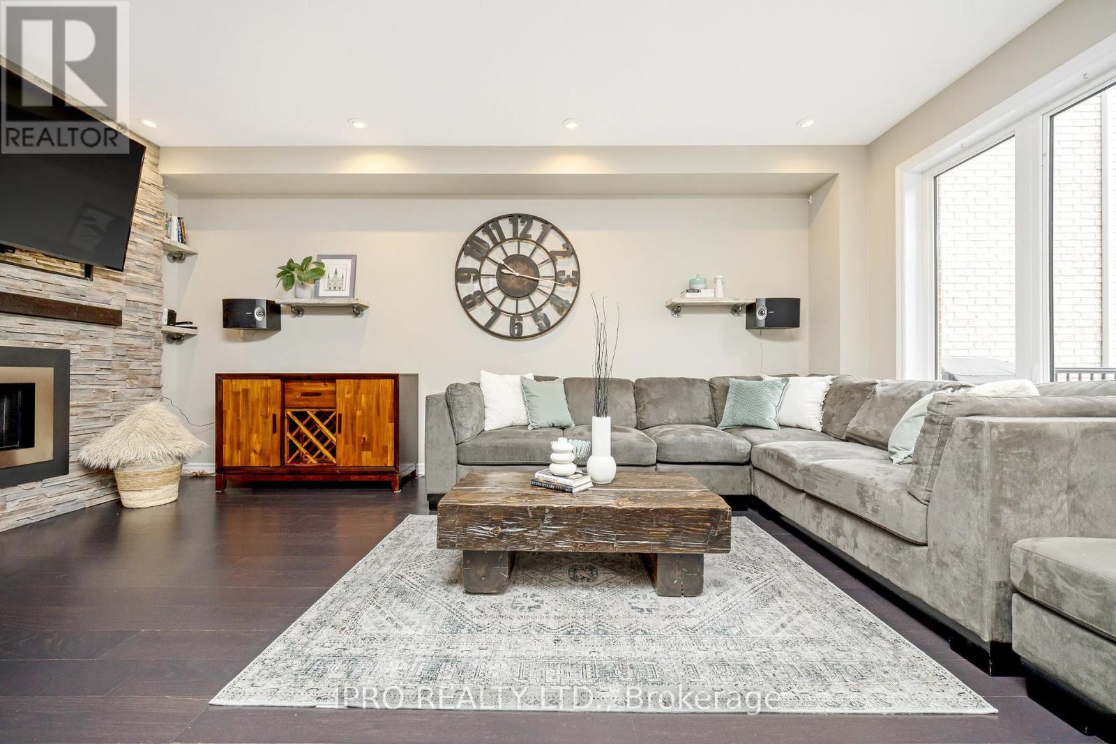 












25 UPPER CANADA COURT

,
Halton Hills (Georgetown),




Ontario
L7G0K9

