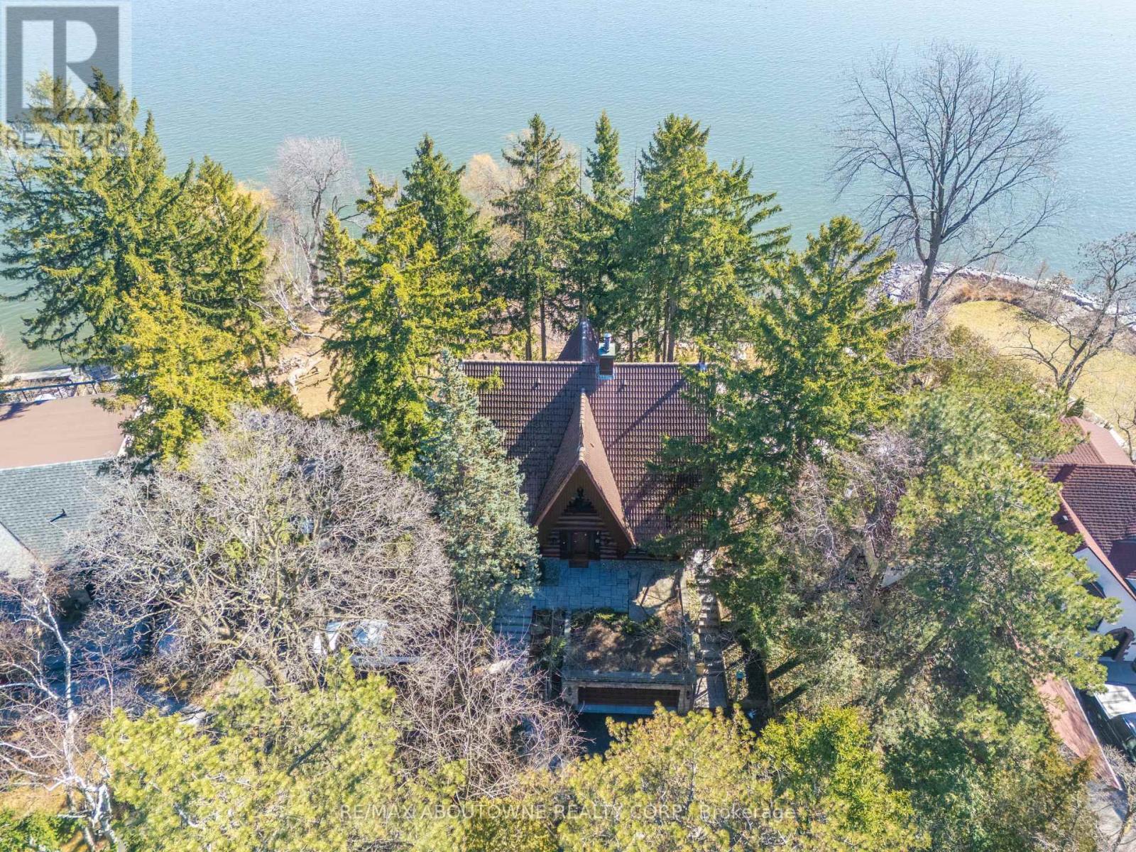 












270 NORTH SHORE BOULEVARD E

,
Burlington (LaSalle),




Ontario
L7T1W9

