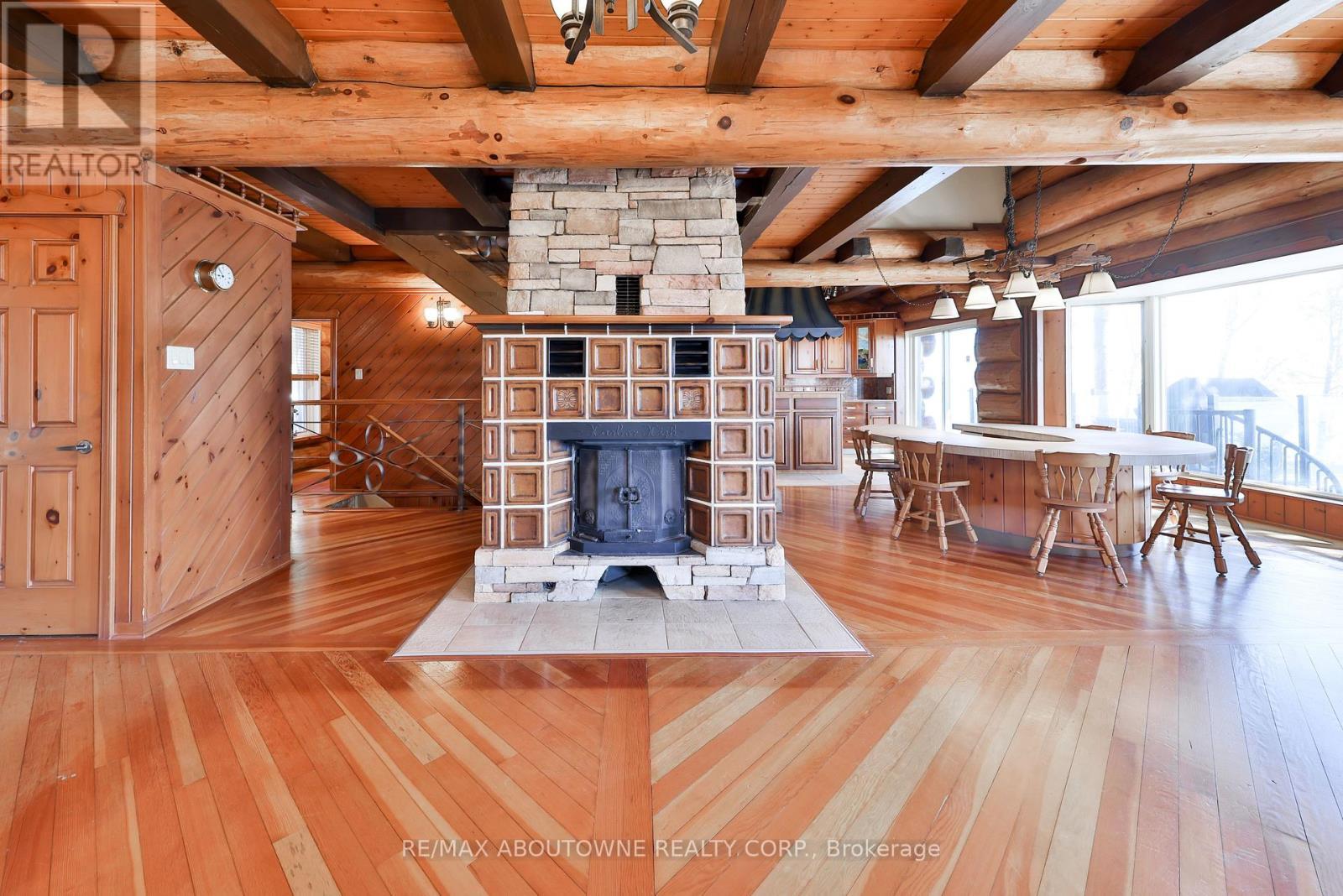 












270 NORTH SHORE BOULEVARD E

,
Burlington (LaSalle),




Ontario
L7T1W9


