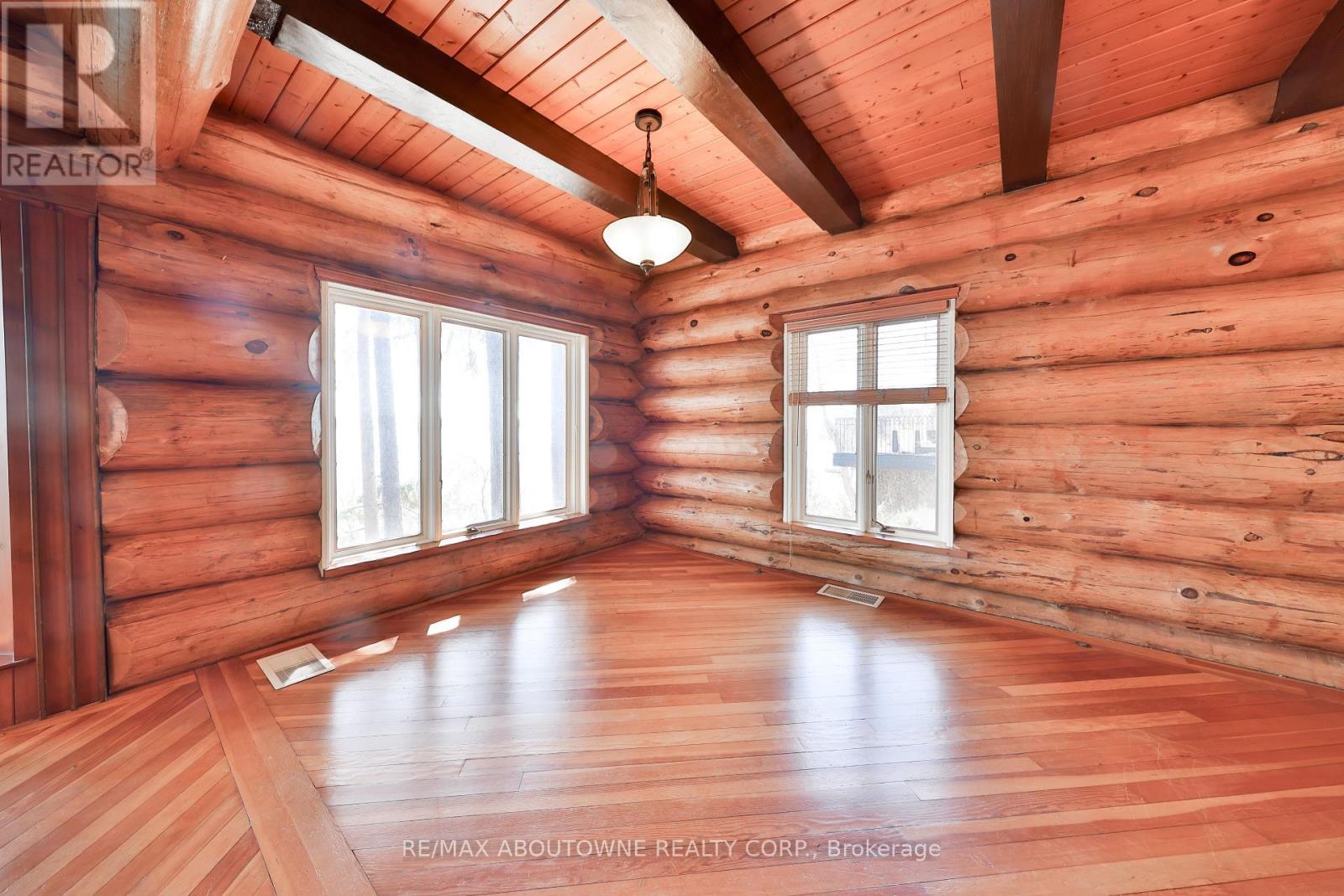 












270 NORTH SHORE BOULEVARD E

,
Burlington (LaSalle),




Ontario
L7T1W9

