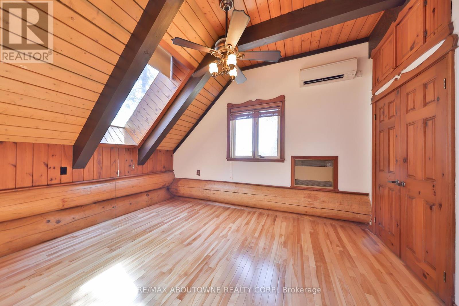 












270 NORTH SHORE BOULEVARD E

,
Burlington (LaSalle),




Ontario
L7T1W9

