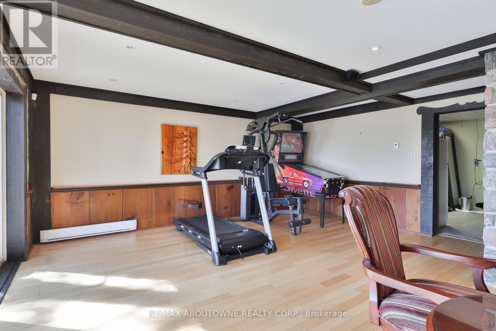 












270 NORTH SHORE BOULEVARD E

,
Burlington (LaSalle),




Ontario
L7T1W9

