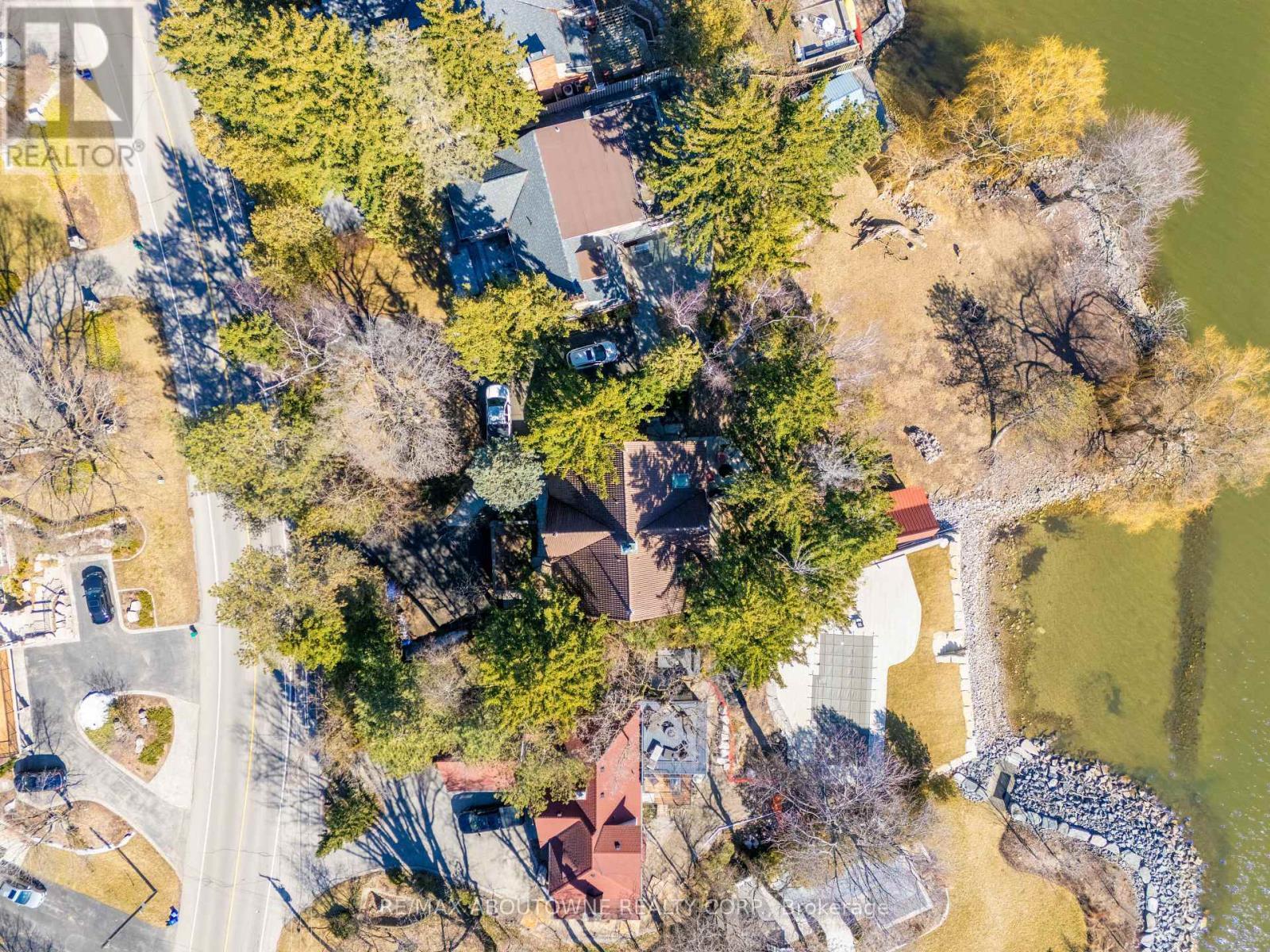 












270 NORTH SHORE BOULEVARD E

,
Burlington (LaSalle),




Ontario
L7T1W9

