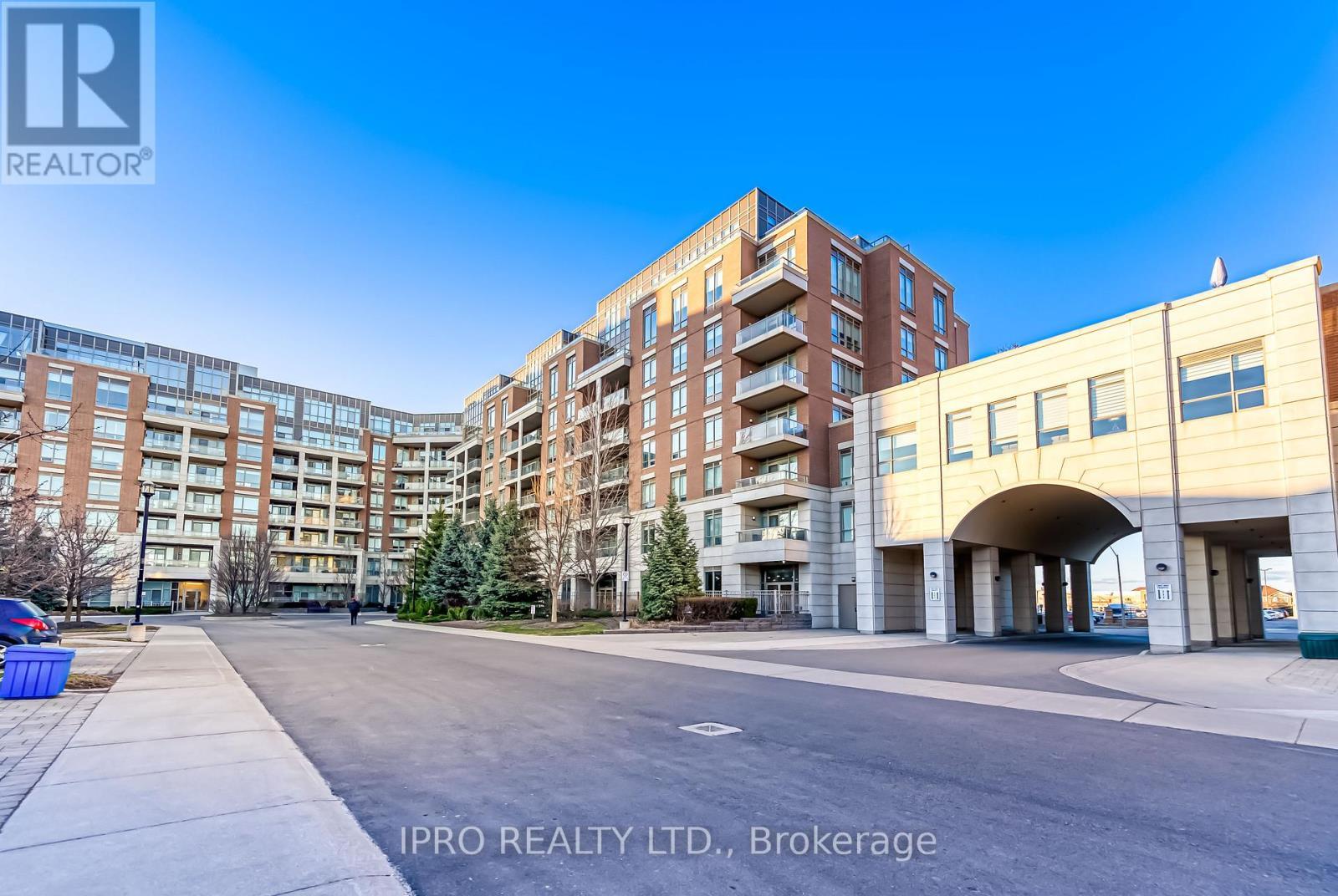 












206 - 2480 PRINCE MICHAEL DRIVE

,
Oakville (JC Joshua Creek),




Ontario
L6H0H1

