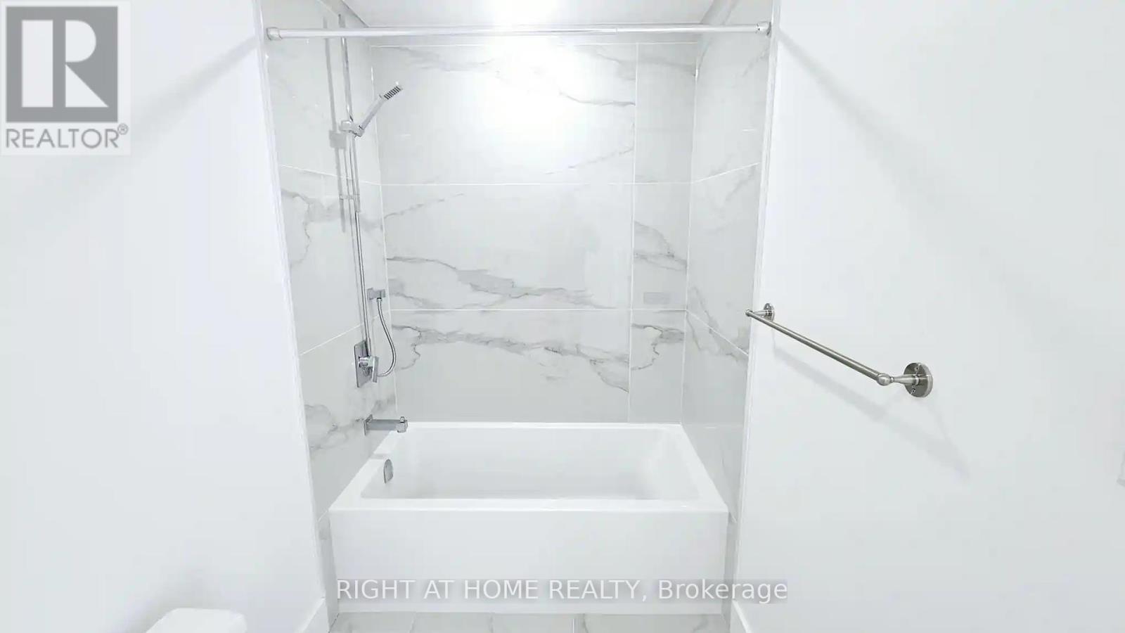 












19 HATFIELD CRESCENT

,
Toronto (Elms-Old Rexdale),




Ontario
M9W3R7

