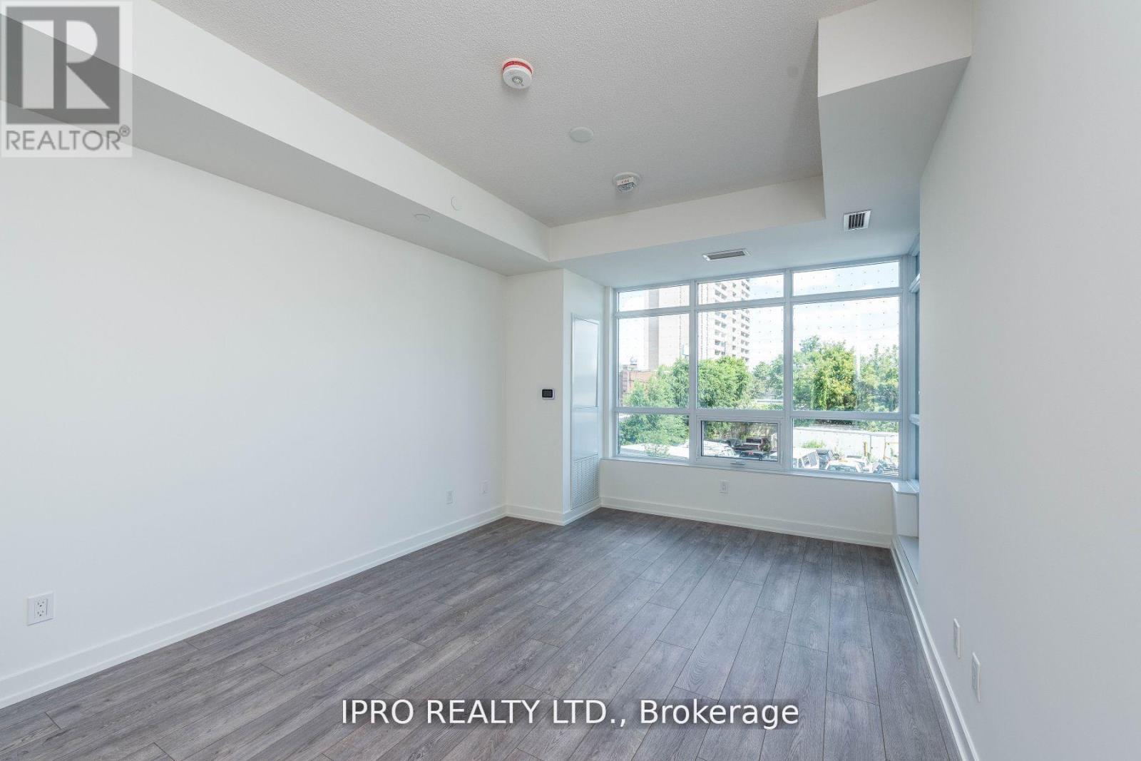 












204 - 10 WILBY CRESCENT

,
Toronto (Weston),




Ontario
M9N1E5

