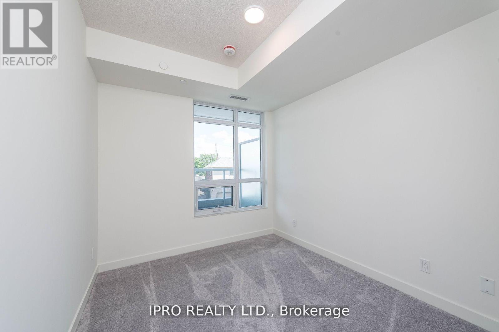 












204 - 10 WILBY CRESCENT

,
Toronto (Weston),




Ontario
M9N1E5

