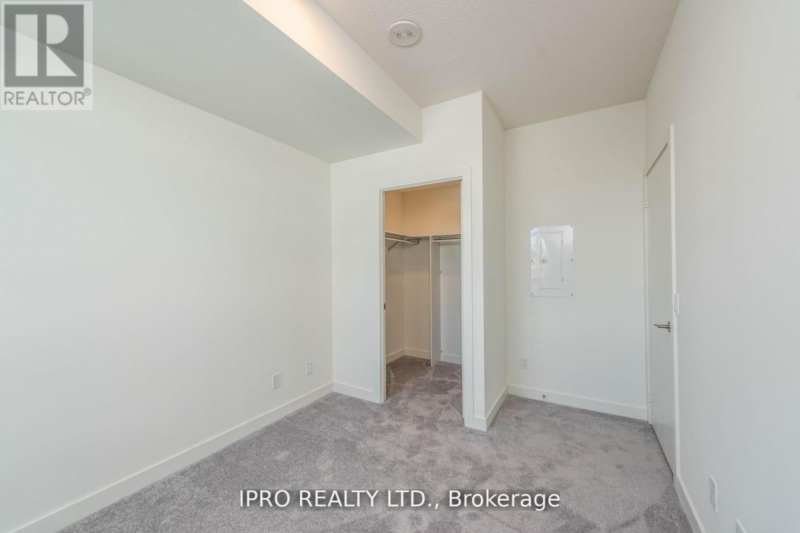 












204 - 10 WILBY CRESCENT

,
Toronto (Weston),




Ontario
M9N1E5

