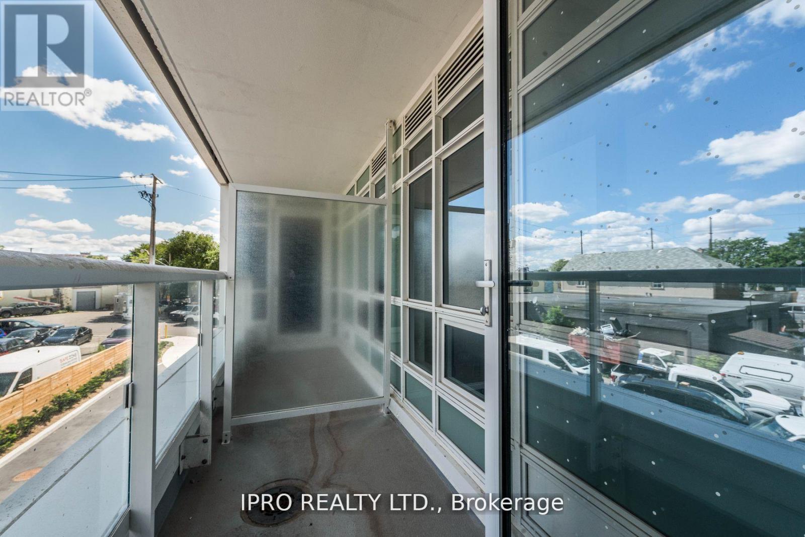 












204 - 10 WILBY CRESCENT

,
Toronto (Weston),




Ontario
M9N1E5

