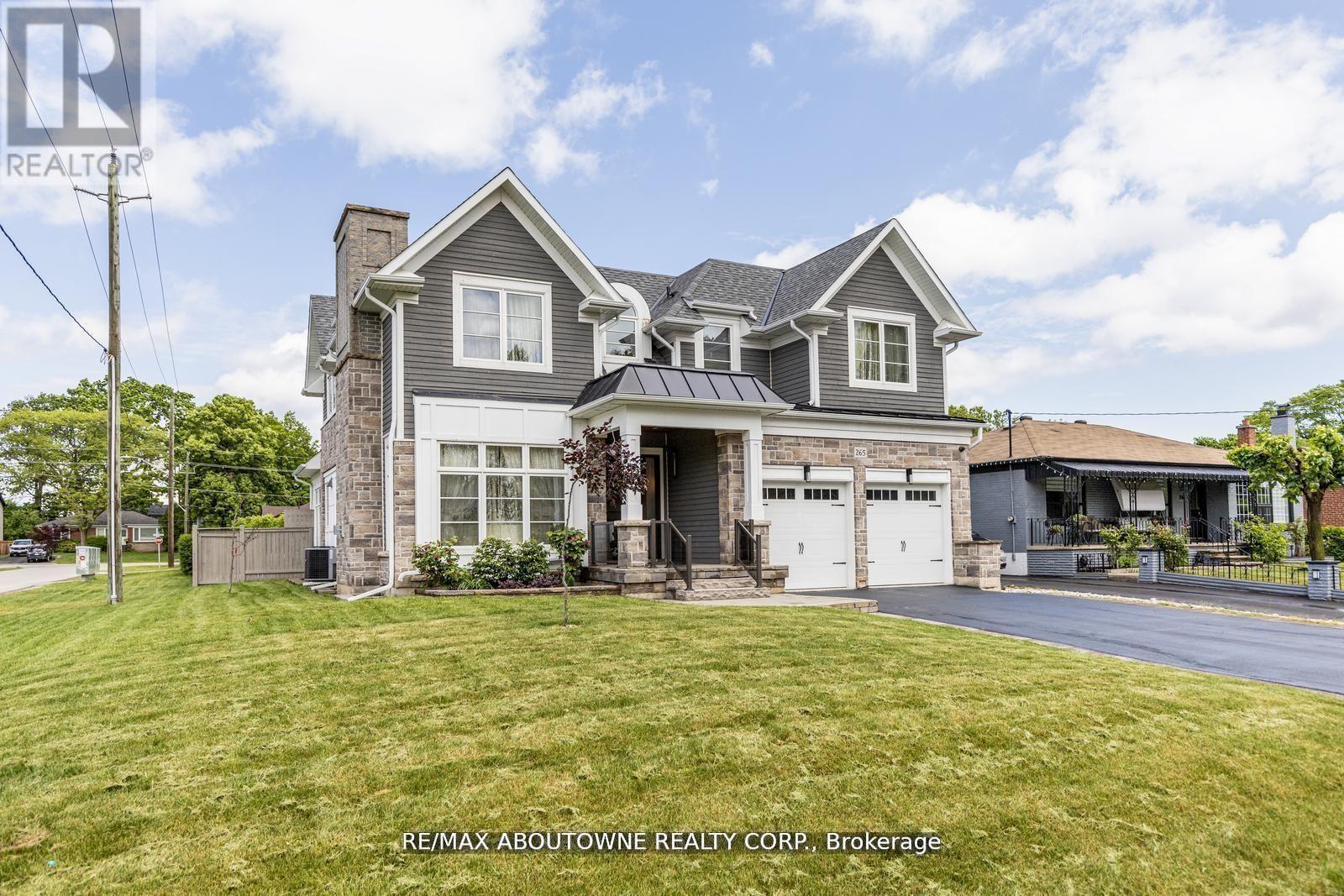 












265 WOODALE AVENUE

,
Oakville (WO West),




Ontario
L6K2N3

