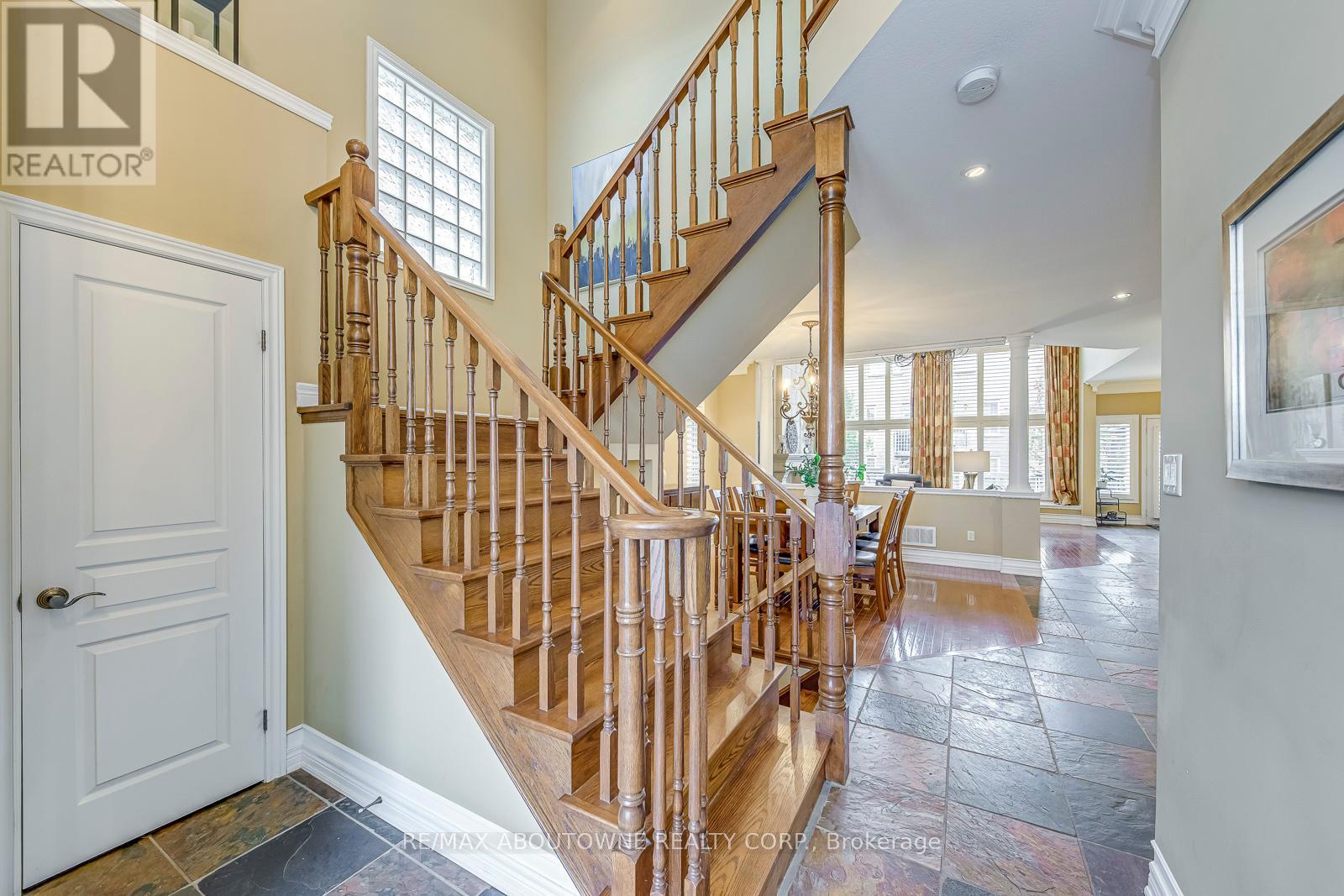 












2353 KWINTER ROAD

,
Oakville (WM Westmount),




Ontario
L6M0H3

