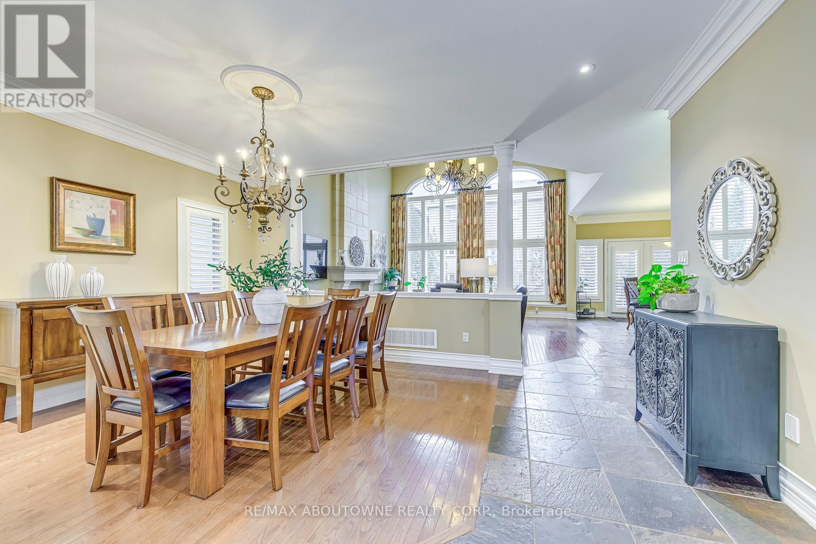 












2353 KWINTER ROAD

,
Oakville (WM Westmount),




Ontario
L6M0H3

