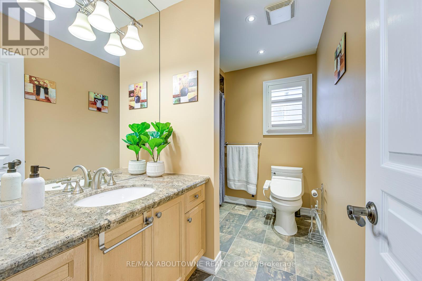 












2353 KWINTER ROAD

,
Oakville (WM Westmount),




Ontario
L6M0H3

