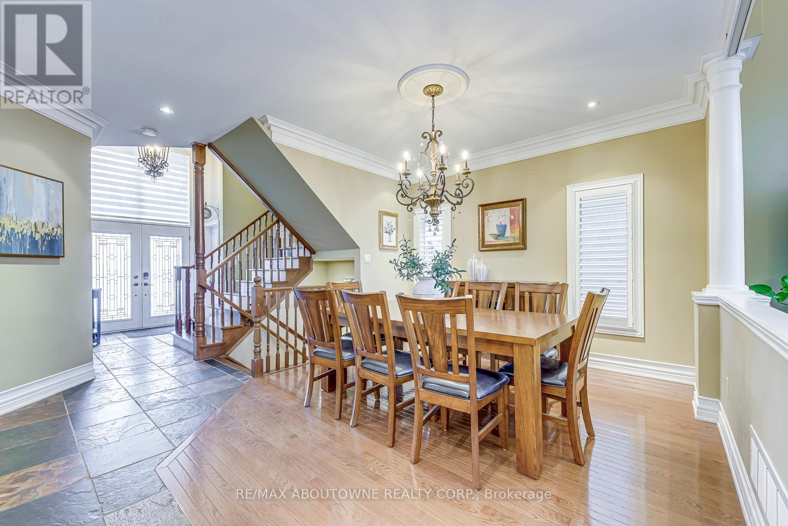 












2353 KWINTER ROAD

,
Oakville (WM Westmount),




Ontario
L6M0H3

