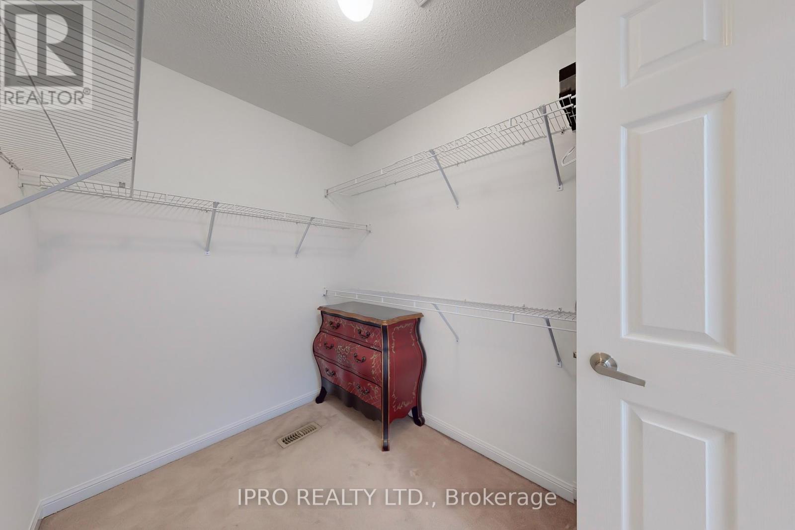 












730 BOLINGBROKE DRIVE

,
Milton (CO Coates),




Ontario
L9T6Z3

