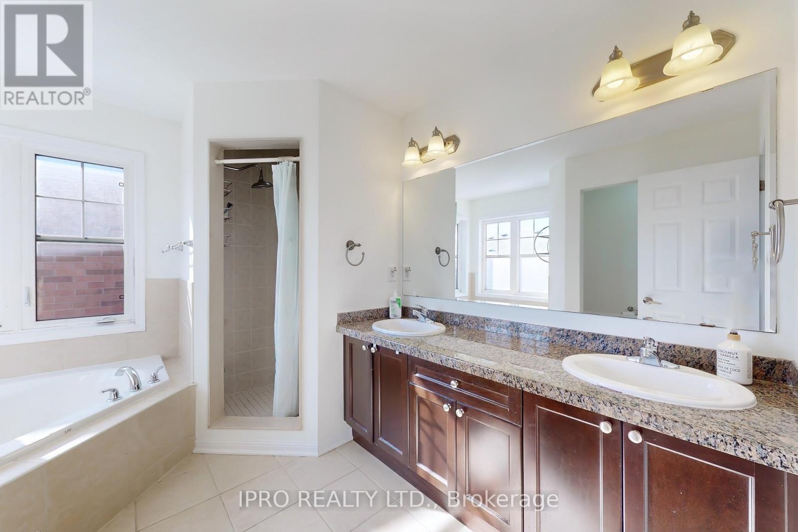 












730 BOLINGBROKE DRIVE

,
Milton (CO Coates),




Ontario
L9T6Z3

