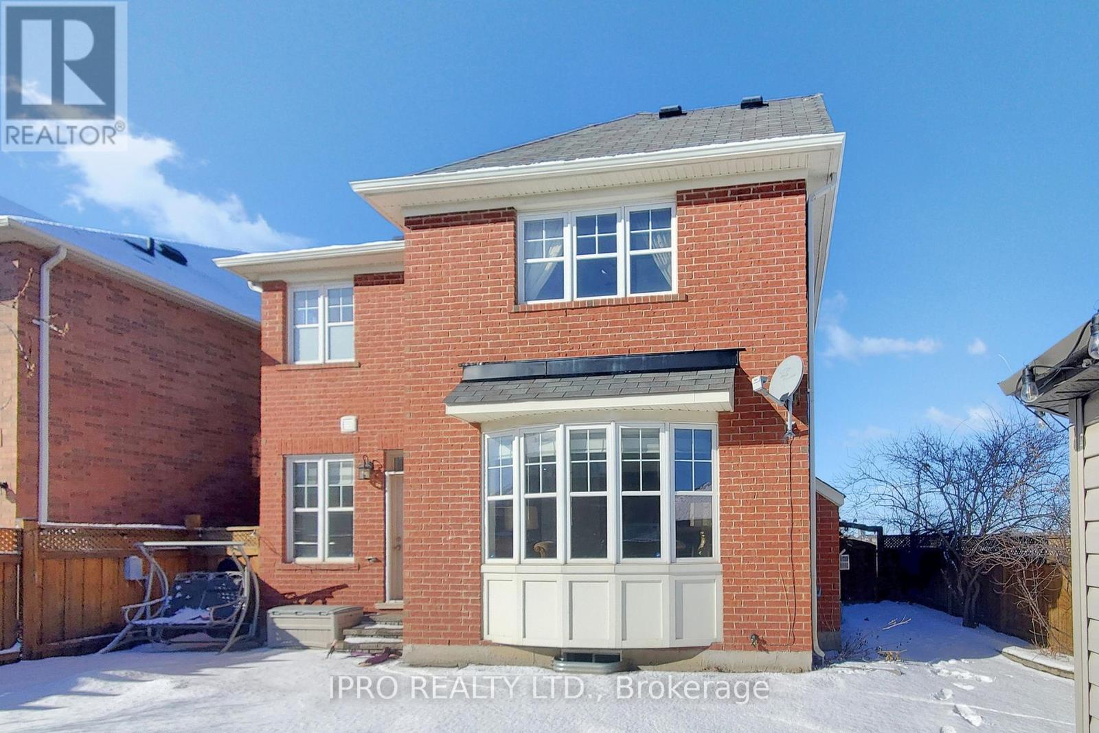 












730 BOLINGBROKE DRIVE

,
Milton (CO Coates),




Ontario
L9T6Z3

