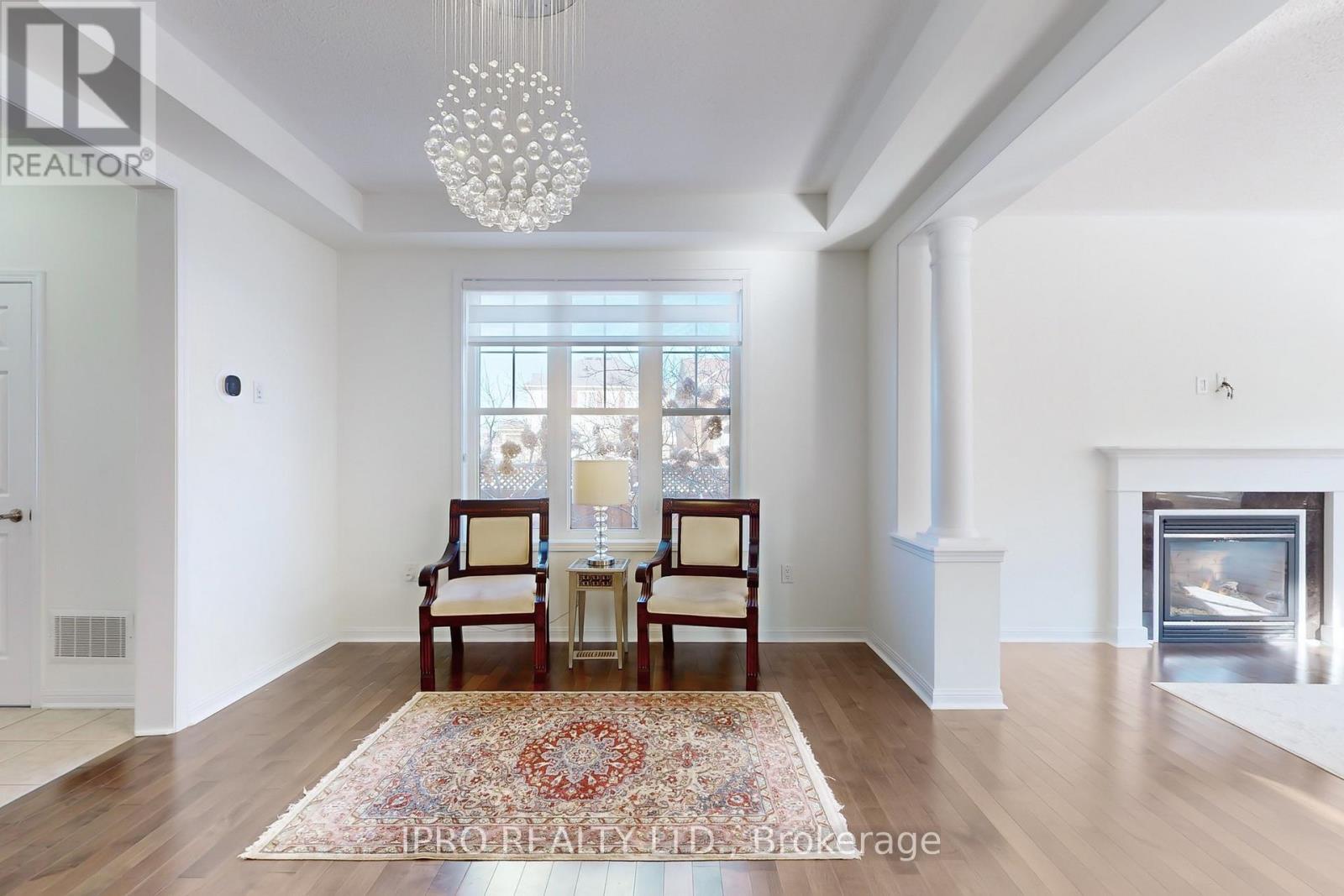












730 BOLINGBROKE DRIVE

,
Milton (CO Coates),




Ontario
L9T6Z3

