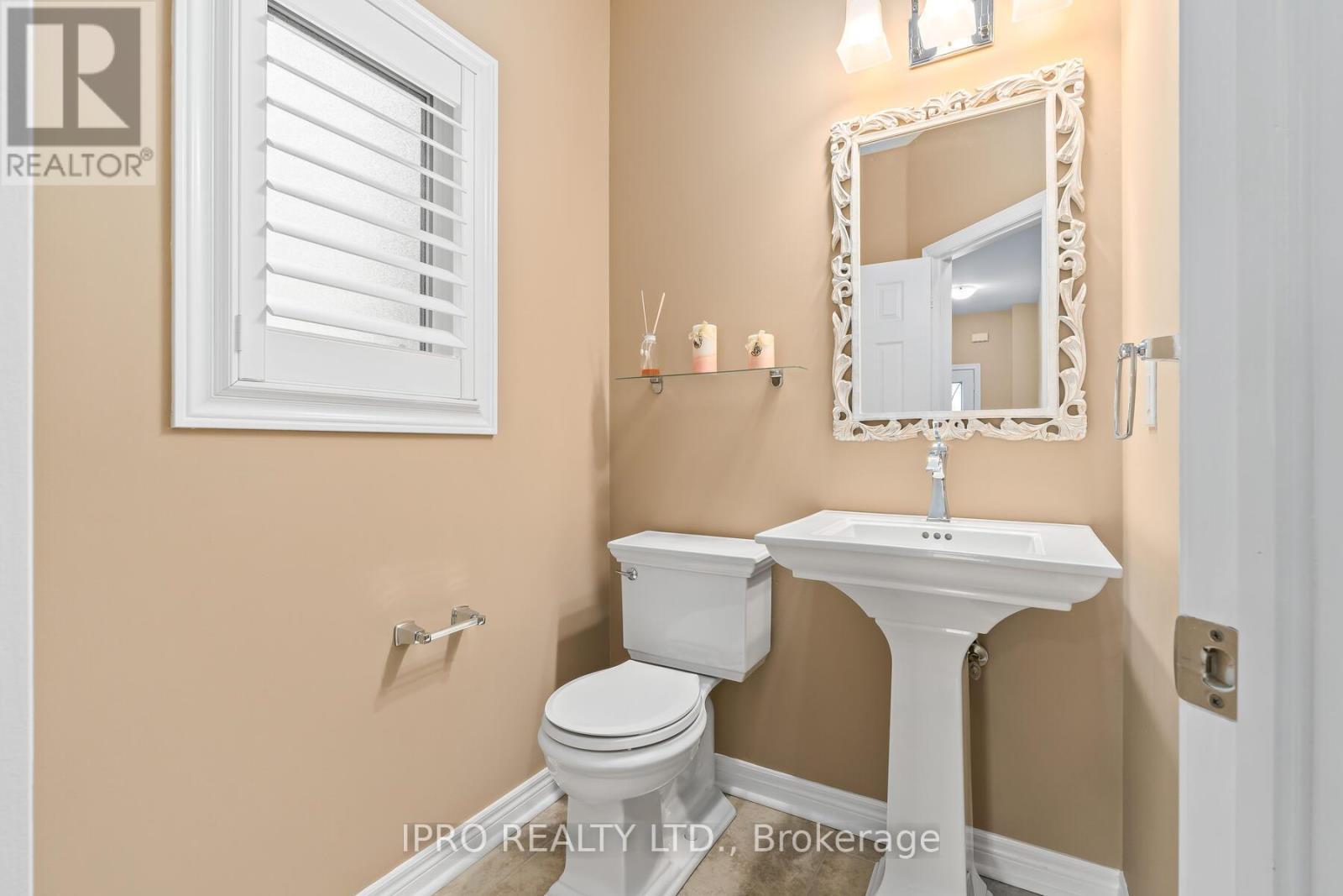 












30 WILDFLOWER LANE

,
Halton Hills (Georgetown),




Ontario
L7G0H5

