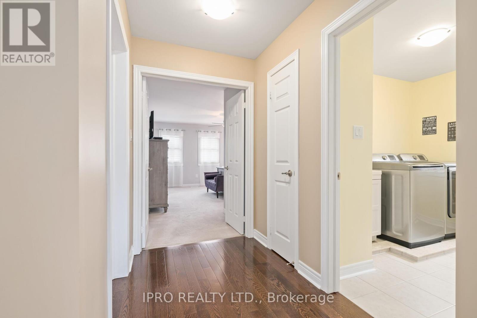 












30 WILDFLOWER LANE

,
Halton Hills (Georgetown),




Ontario
L7G0H5

