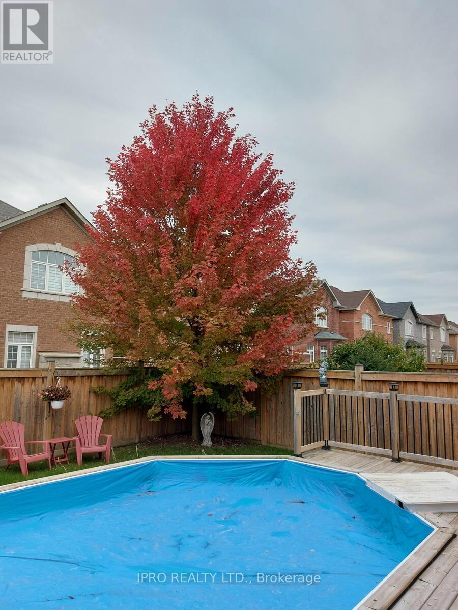 












30 WILDFLOWER LANE

,
Halton Hills (Georgetown),




Ontario
L7G0H5

