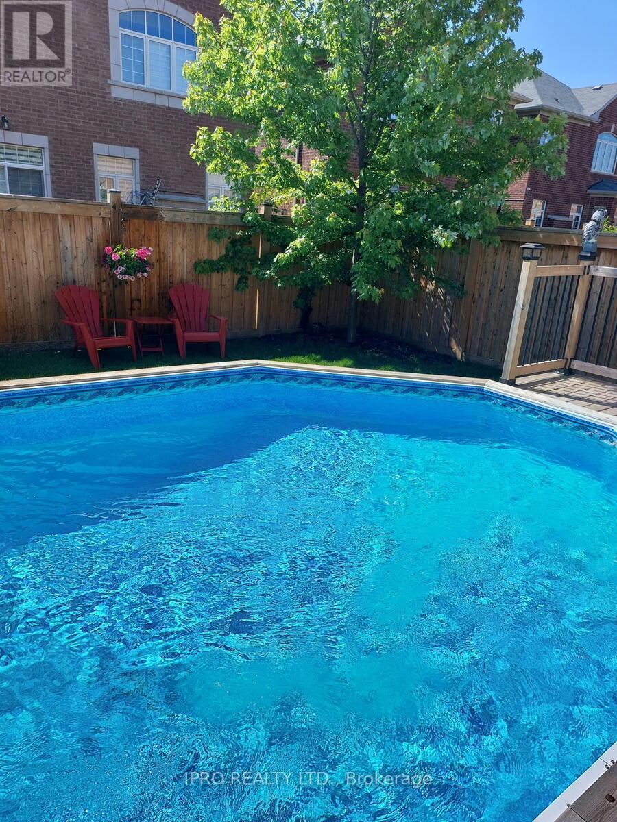 












30 WILDFLOWER LANE

,
Halton Hills (Georgetown),




Ontario
L7G0H5

