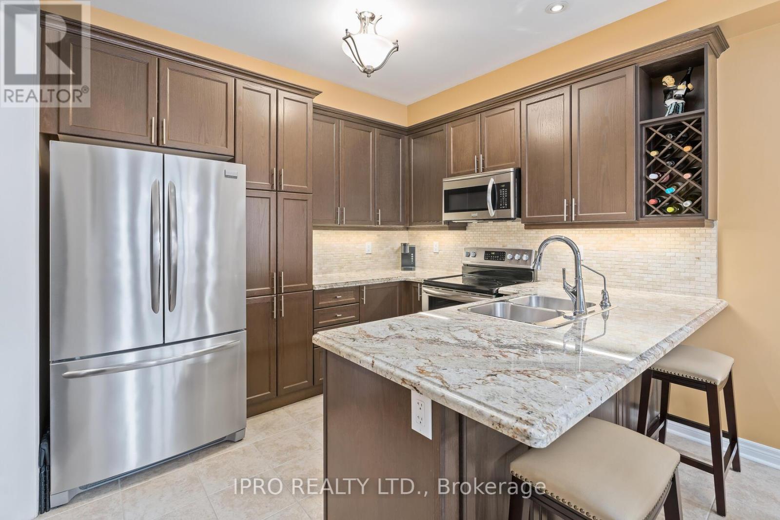 












30 WILDFLOWER LANE

,
Halton Hills (Georgetown),




Ontario
L7G0H5

