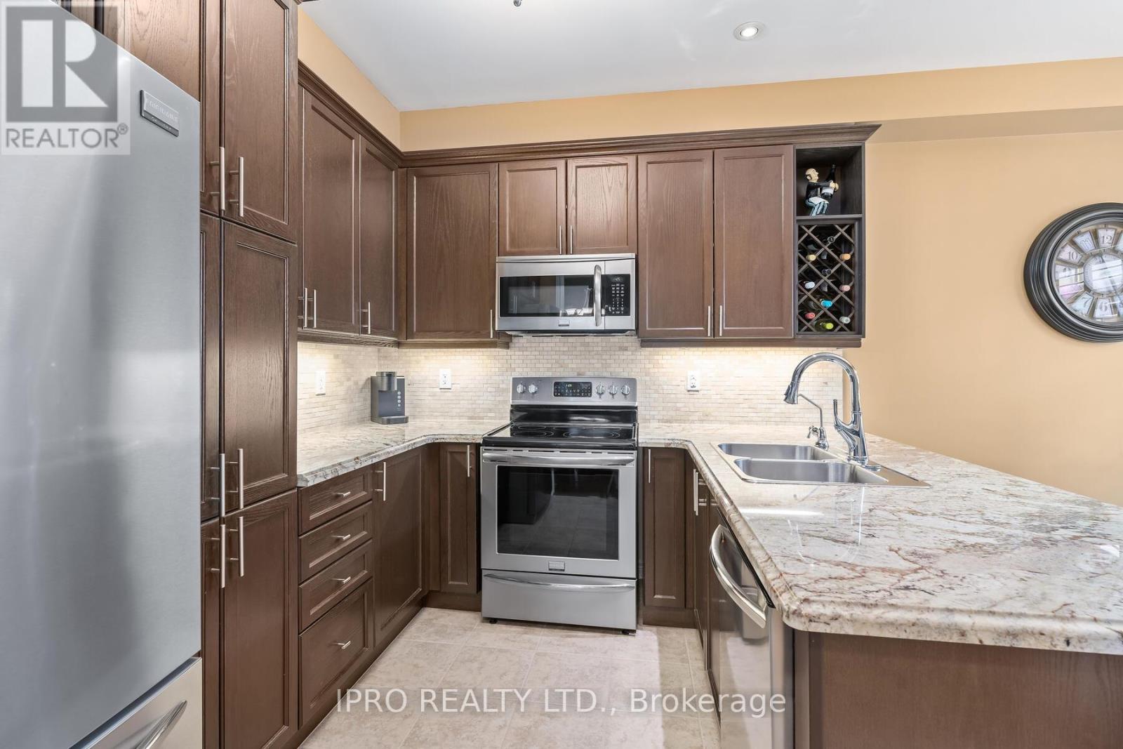 












30 WILDFLOWER LANE

,
Halton Hills (Georgetown),




Ontario
L7G0H5

