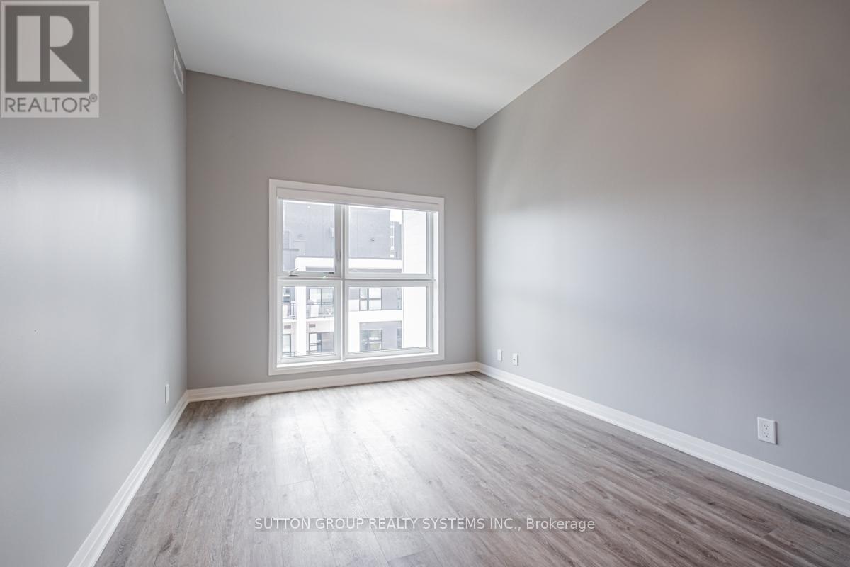 












610 - 102 GROVEWOOD COMMON CIRCLE

,
Oakville (GO Glenorchy),




Ontario
L6H0X3

