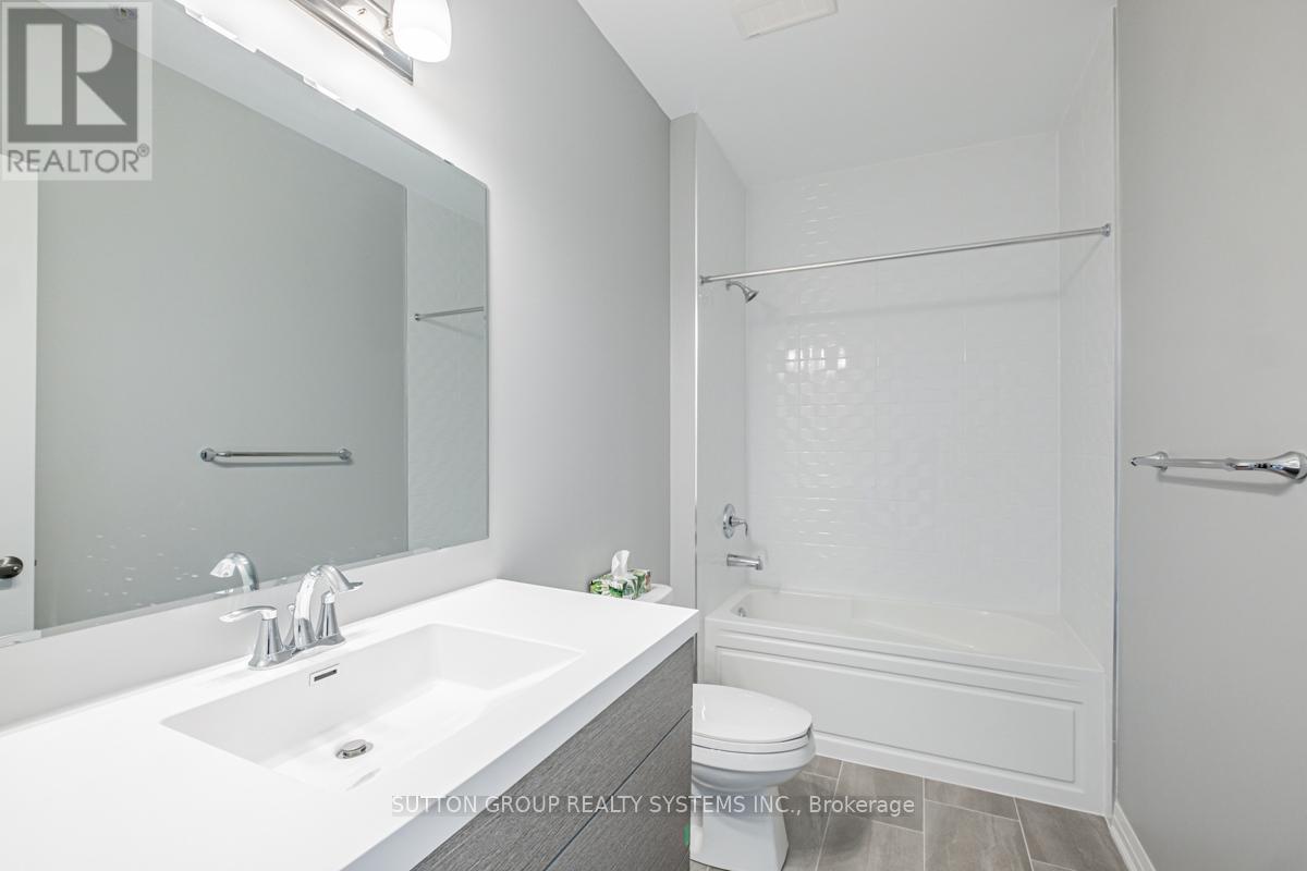 












610 - 102 GROVEWOOD COMMON CIRCLE

,
Oakville (GO Glenorchy),




Ontario
L6H0X3

