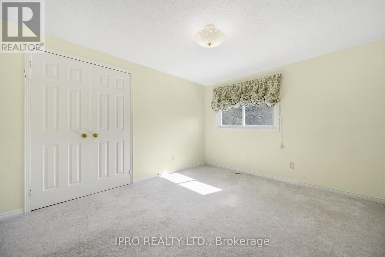 












124 BARR CRESCENT

,
Brampton (Heart Lake East),




Ontario
L6Z3C8

