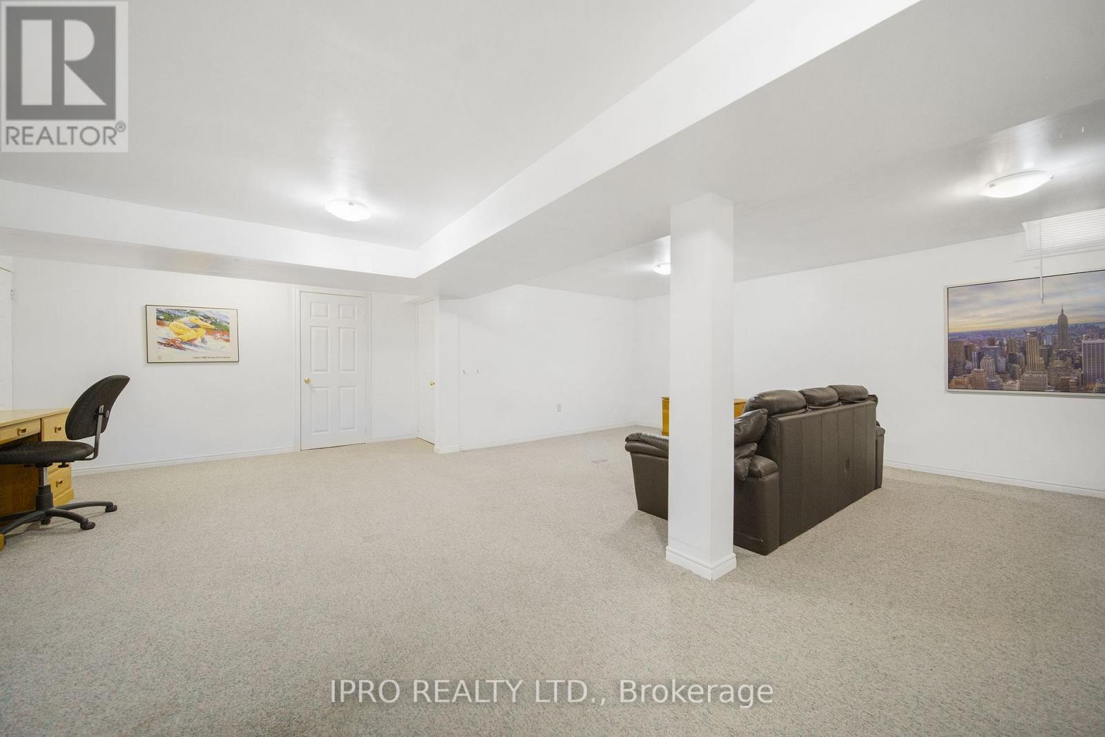 












124 BARR CRESCENT

,
Brampton (Heart Lake East),




Ontario
L6Z3C8

