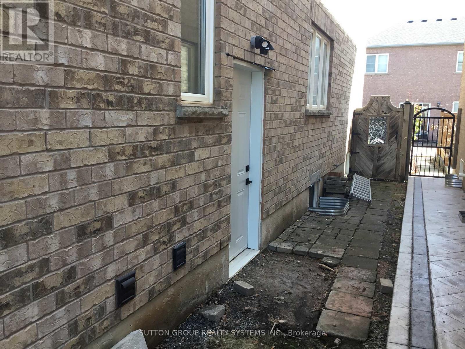 












4680 WEBB STREET

,
Burlington (Alton),




Ontario
L7M0K6

