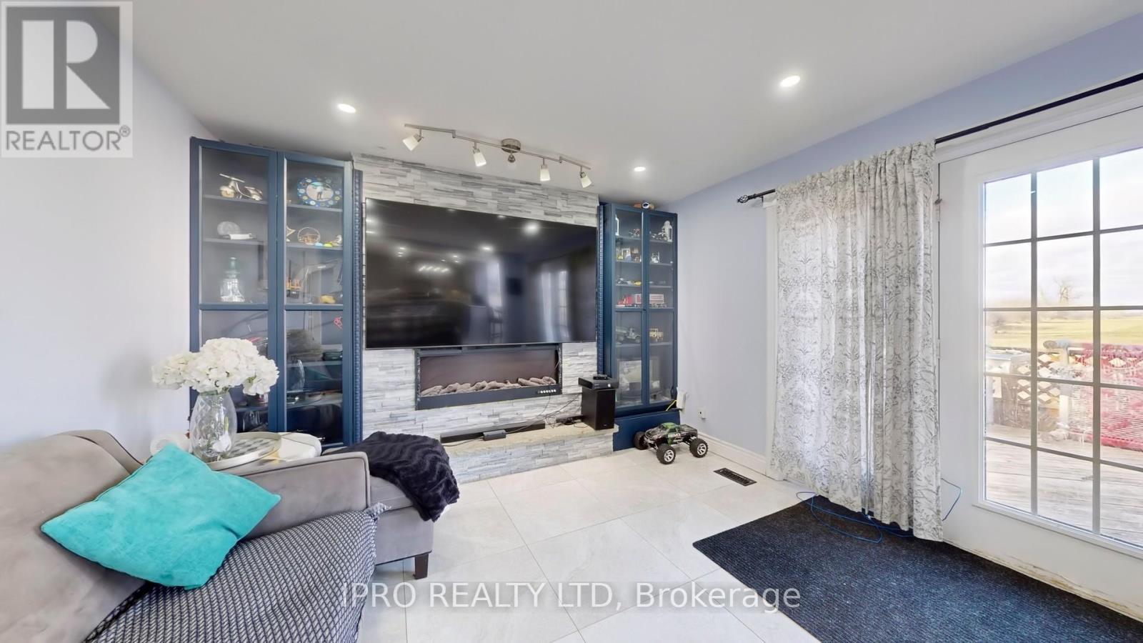 












12191 MISSISSAUGA ROAD W

,
Caledon,




Ontario
L7C1X1

