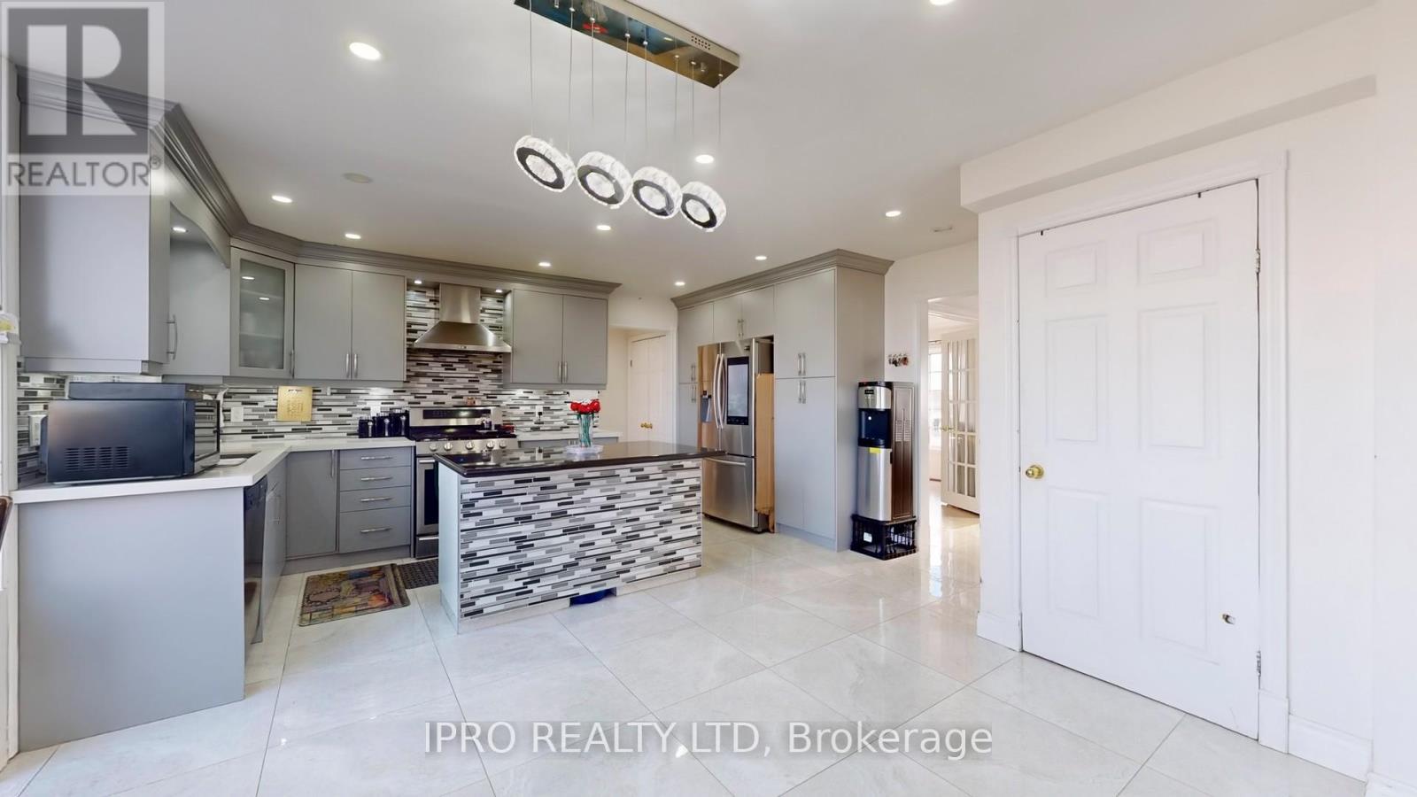 












12191 MISSISSAUGA ROAD W

,
Caledon,




Ontario
L7C1X1

