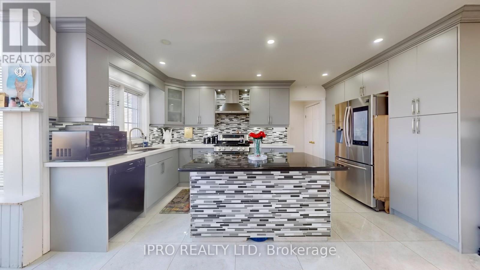 












12191 MISSISSAUGA ROAD W

,
Caledon,




Ontario
L7C1X1


