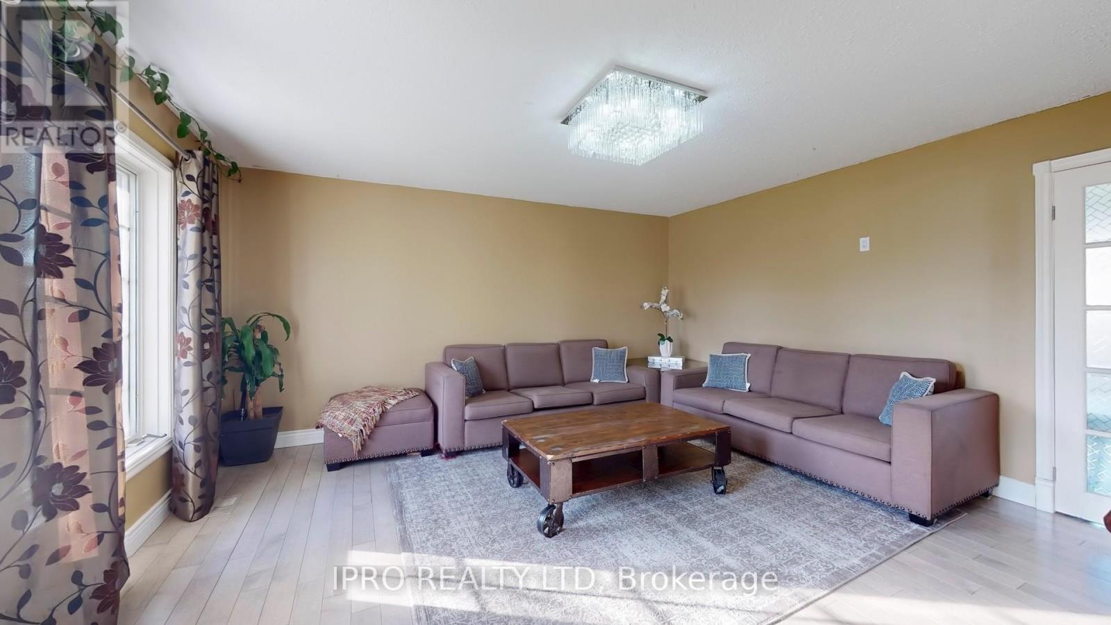 












12191 MISSISSAUGA ROAD W

,
Caledon,




Ontario
L7C1X1


