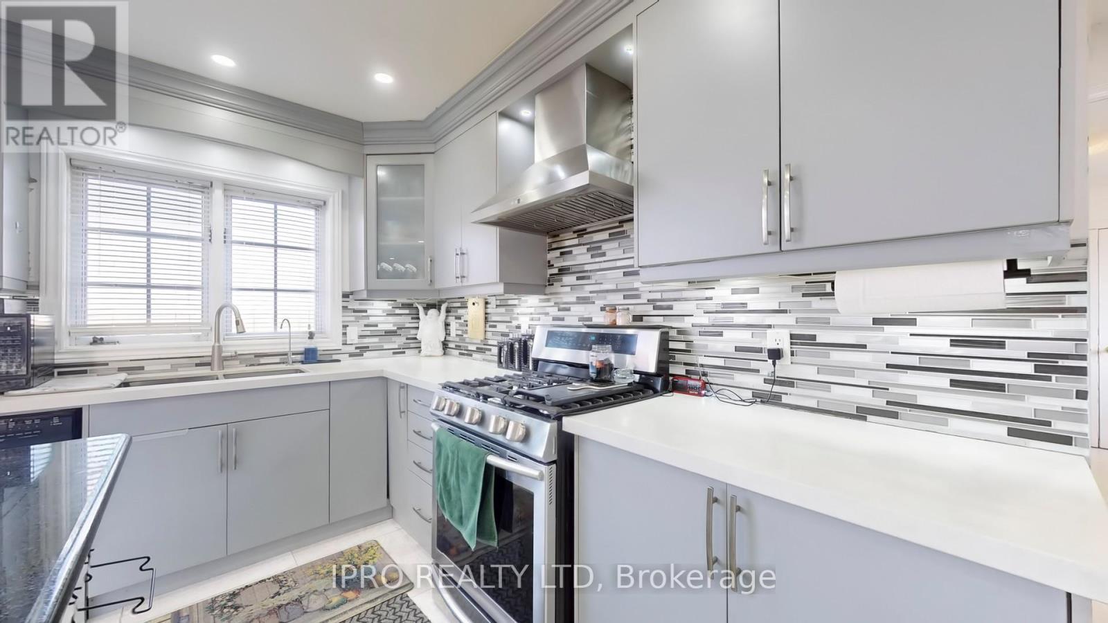 












12191 MISSISSAUGA ROAD W

,
Caledon,




Ontario
L7C1X1

