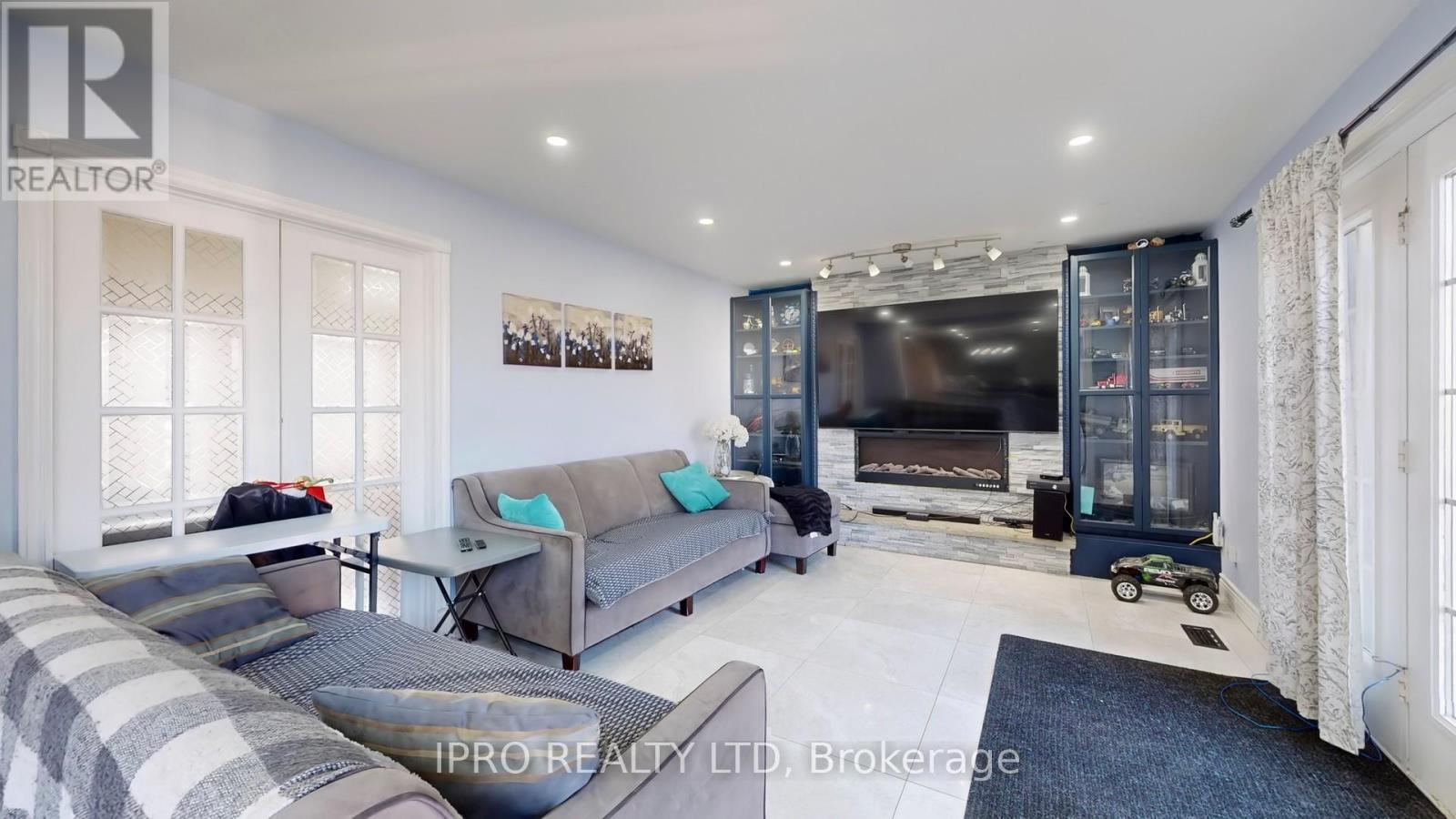 












12191 MISSISSAUGA ROAD W

,
Caledon,




Ontario
L7C1X1

