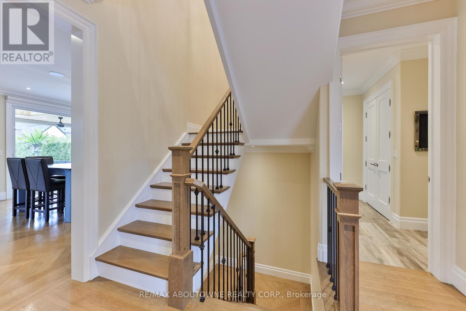 












240 PINE COVE ROAD

,
Burlington (Roseland),




Ontario
L7N1W2

