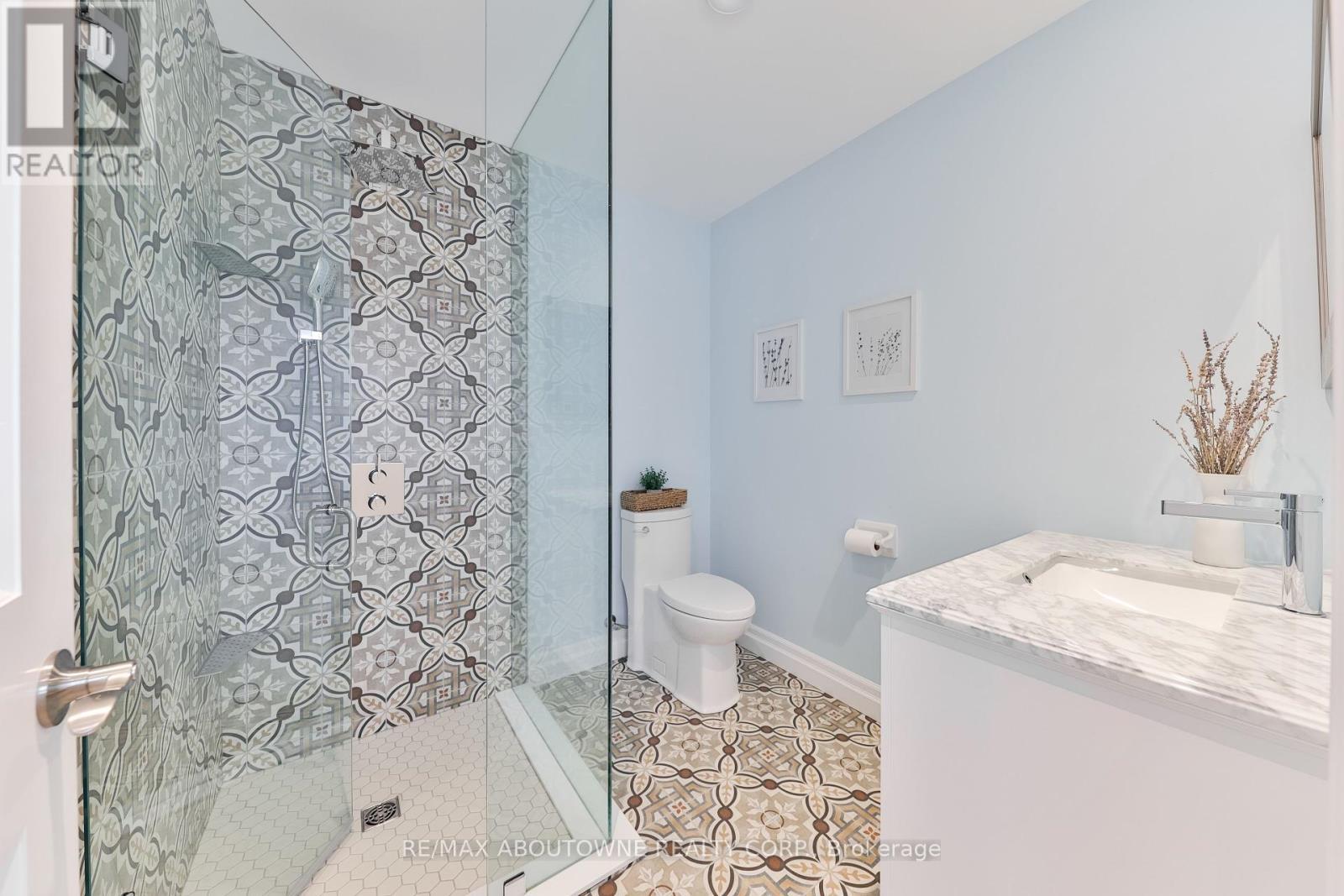 












240 PINE COVE ROAD

,
Burlington (Roseland),




Ontario
L7N1W2

