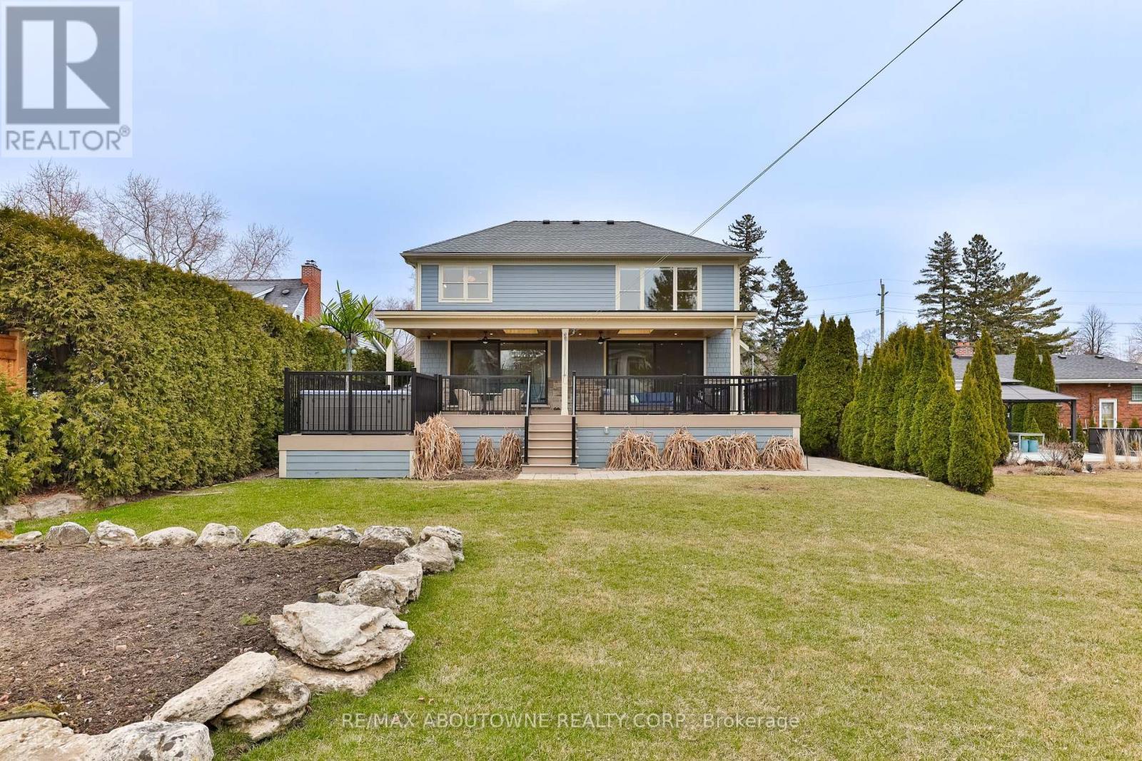 












240 PINE COVE ROAD

,
Burlington (Roseland),




Ontario
L7N1W2

